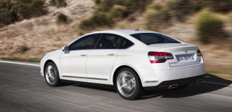 vue arrière de la Citroën C5
