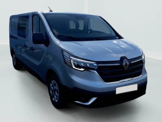 RENAULT TRAFIC CABINE APPROFONDIE 