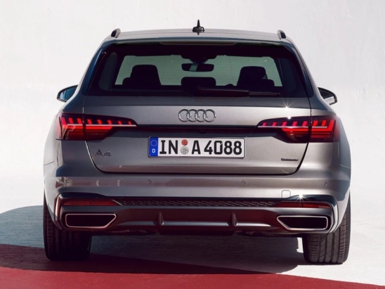 AUDI A4 AVANT